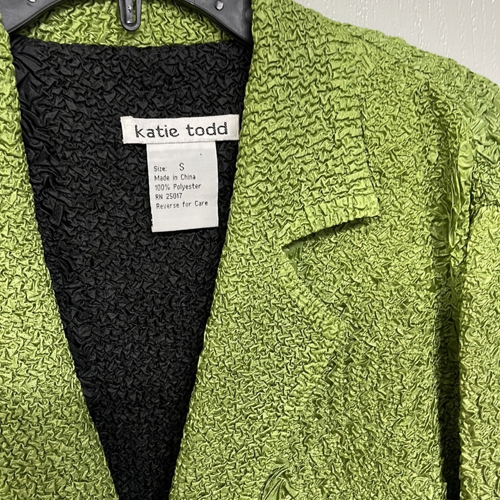 Ladies Jacket - Picture 3 of 4